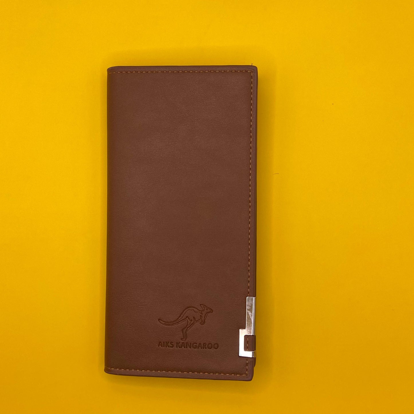 Brown wallet for men and women